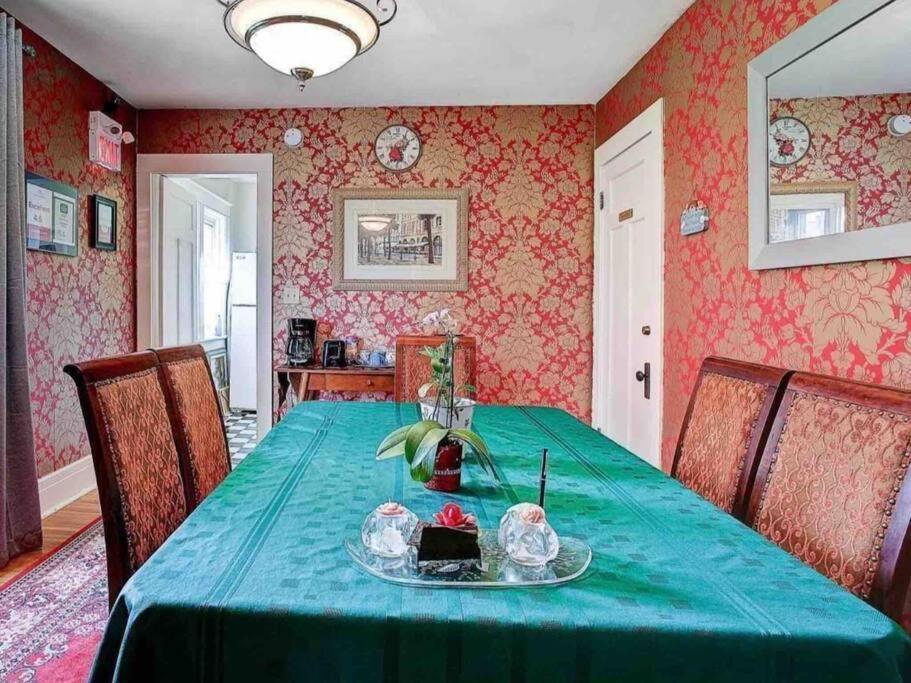 Adorable 2-Bedroom Unit With Jacuzzi Beside Falls Niagara-vízesés Kültér fotó