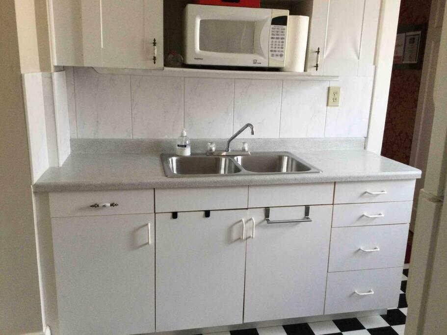 Adorable 2-Bedroom Unit With Jacuzzi Beside Falls Niagara-vízesés Kültér fotó