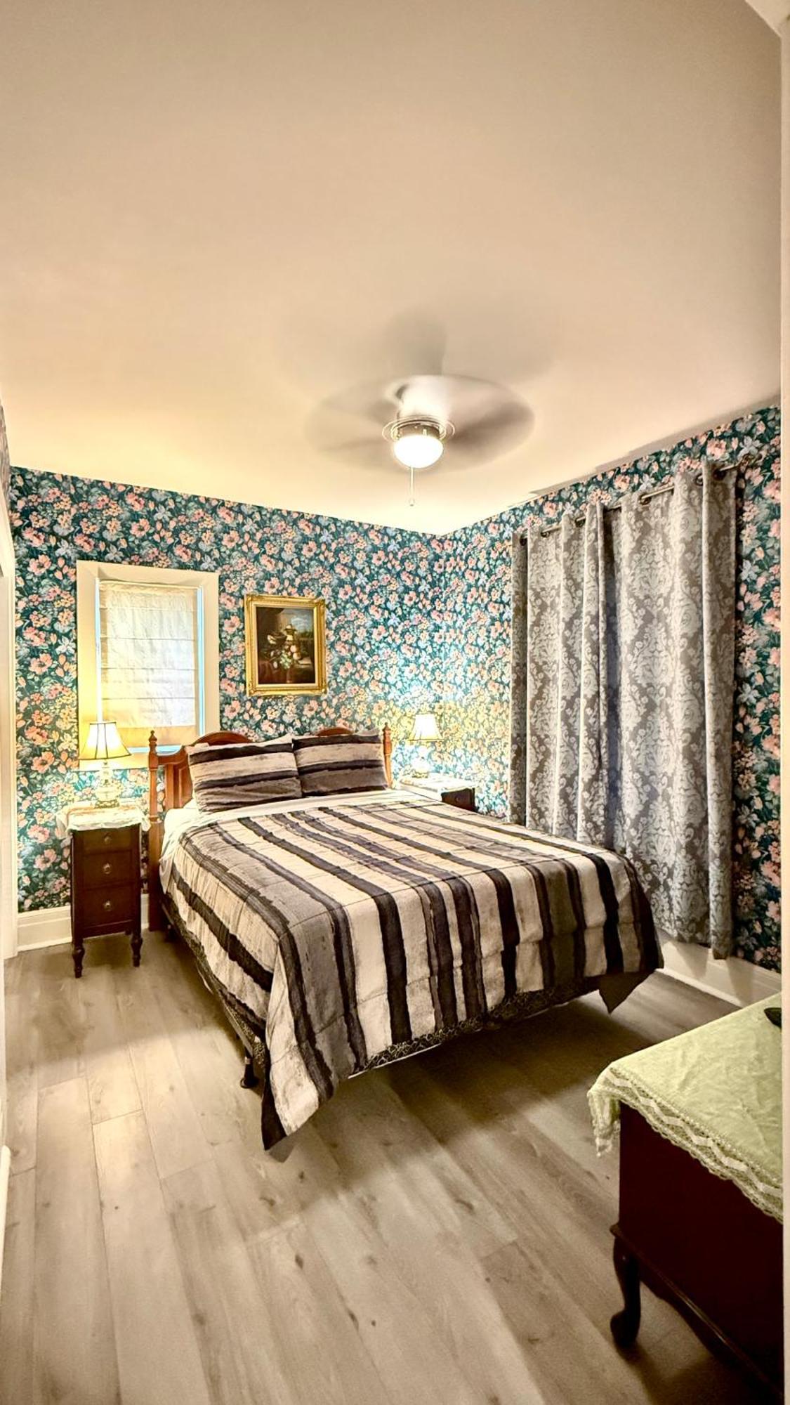 Adorable 2-Bedroom Unit With Jacuzzi Beside Falls Niagara-vízesés Kültér fotó