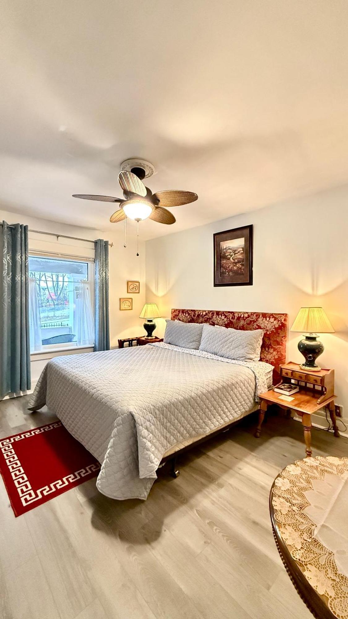 Adorable 2-Bedroom Unit With Jacuzzi Beside Falls Niagara-vízesés Kültér fotó