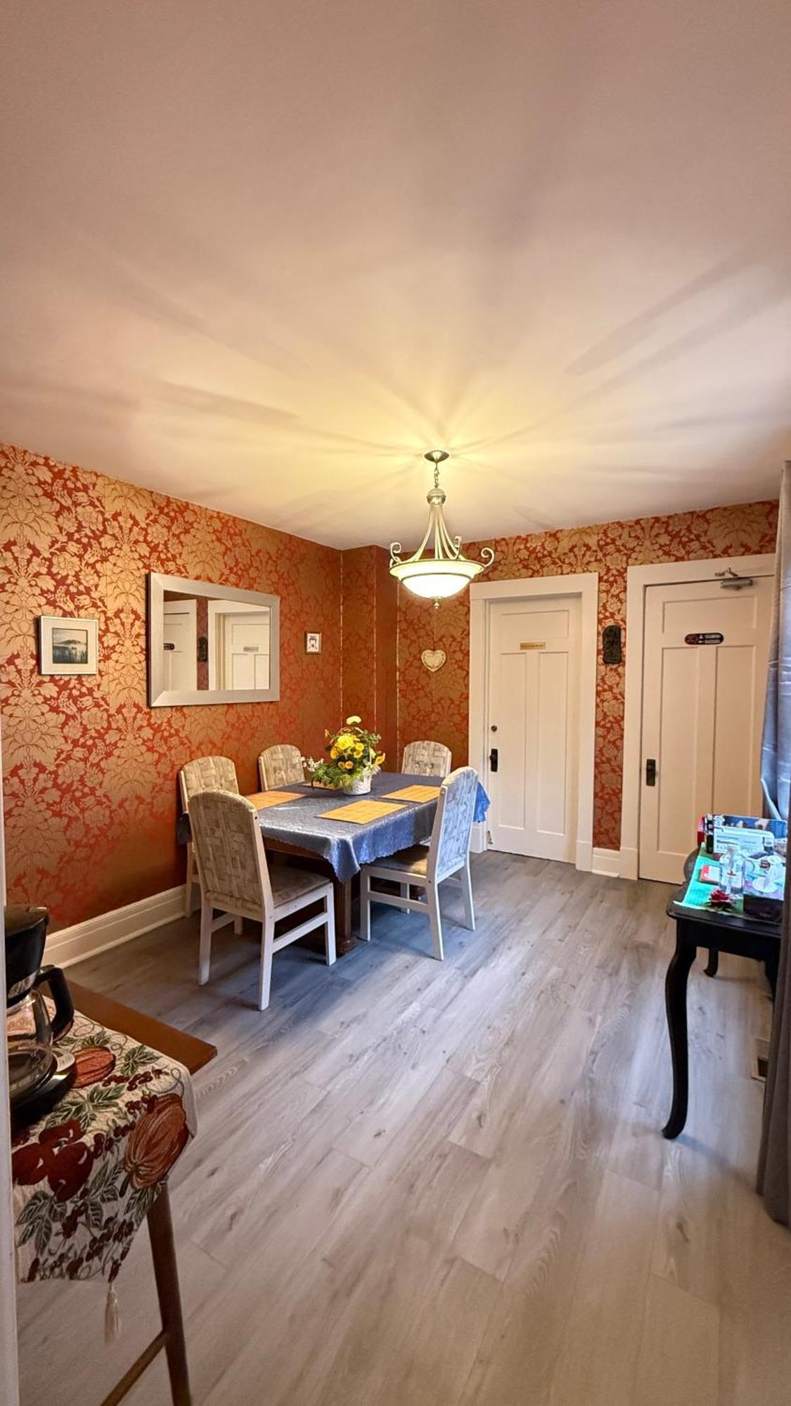 Adorable 2-Bedroom Unit With Jacuzzi Beside Falls Niagara-vízesés Kültér fotó